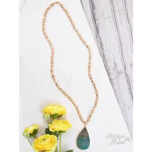 Deep Sea Beauty Beaded Necklace with Stone Pendant